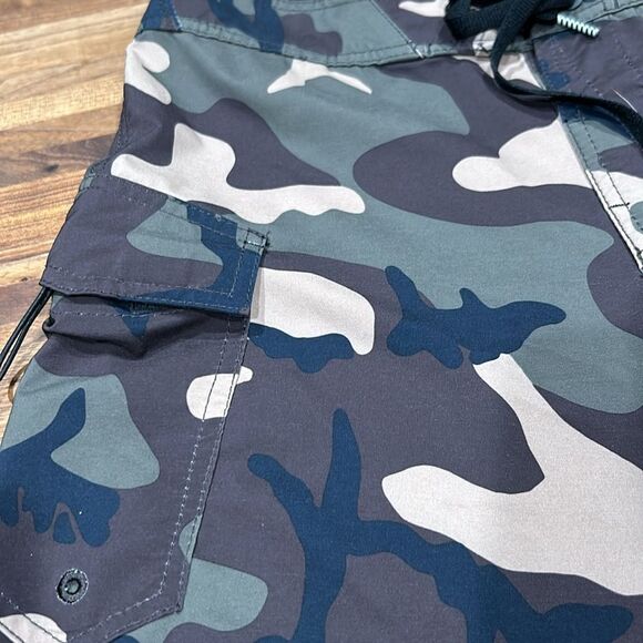Volcom Men’s Camo Boardshort Never Worn Men’s ! 4 way stretch size 29 Cool - Picture 2 of 8